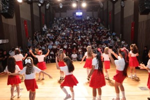 Kapaklı Belediyesi Yaz Spor Okulları'nda 2 Bin 500 Öğrenci Sertifikalarını Aldı